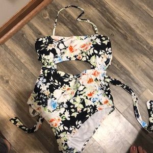 Cupshe Floral One Piece Swimsuit